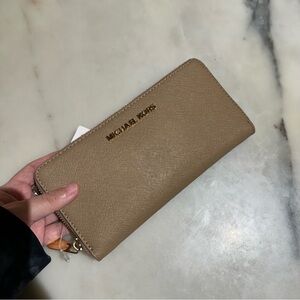 Michael Kors Long Wallet